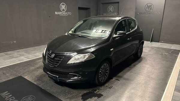 Lancia Ypsilon 1.2 69 CV 5 porte GPL Ecochic a GPL Nuova - Marchi Auto