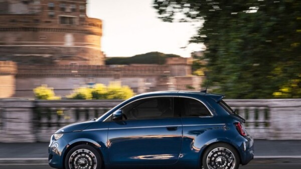 500 La Prima Berlina 23,65 kWh}