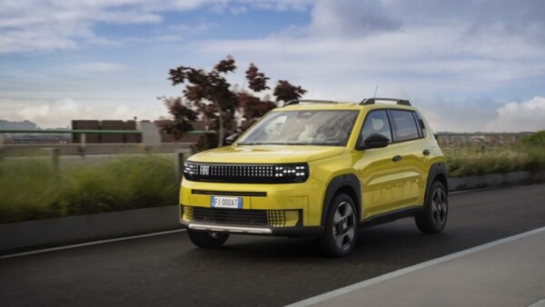 Grande Panda 1.2 S&S Hybrid Pop}