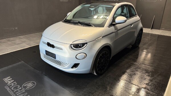 500 La Prima Berlina 42 kWh}