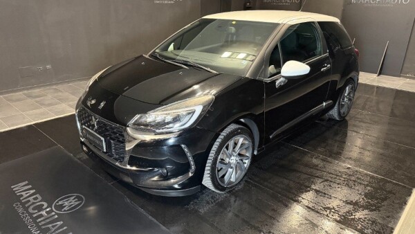 DS 3 PureTech 110 S&S Sport Chic}