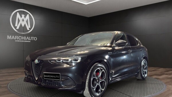 Stelvio 2.2 Turbodiesel 210 CV AT8 Q4 Veloce}