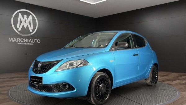 Ypsilon 1.0 FireFly 5 porte Hybrid Gold}